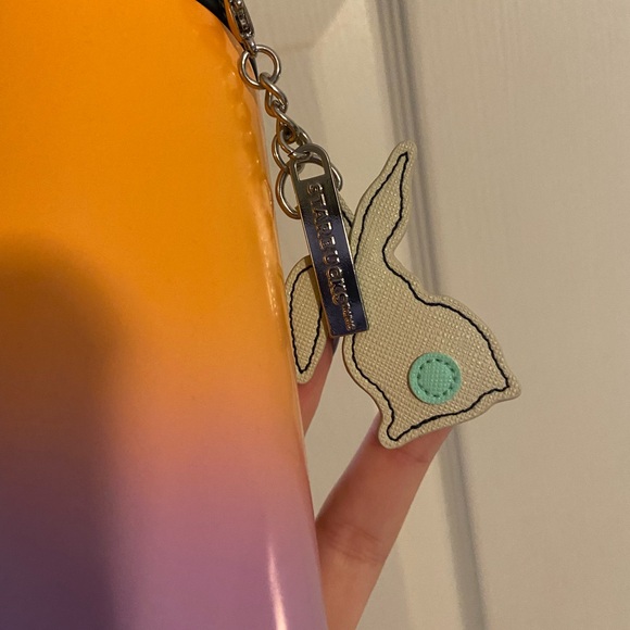 Starbucks bunny travel cup - Picture 4 of 8